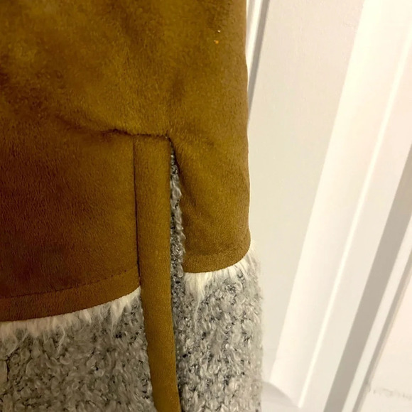 Sisters Sherpa/shearling vest size S  very good condition - Picture 5 of 8